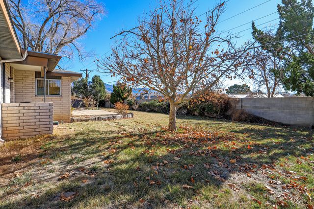 7716 Northridge Avenue NE, Albuquerque, NM 87109