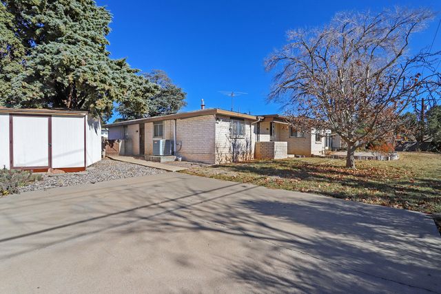 7716 Northridge Avenue NE, Albuquerque, NM 87109