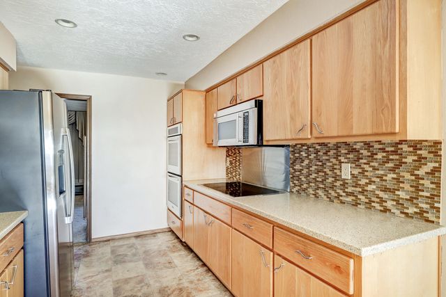 7716 Northridge Avenue NE, Albuquerque, NM 87109