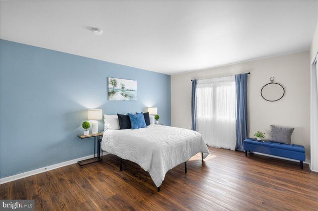 2 POLLAK COURT, Cranbury, NJ 08512