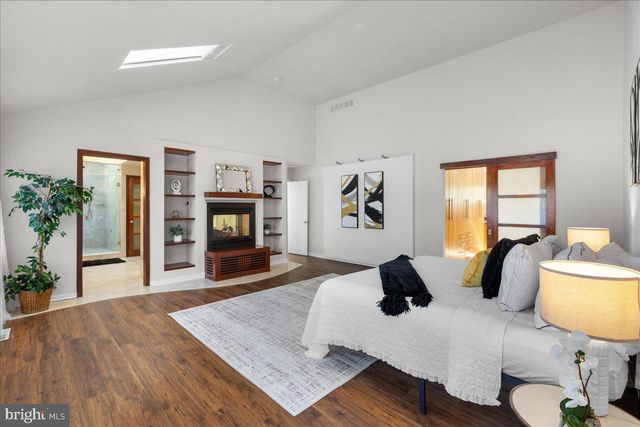 2 POLLAK COURT, Cranbury, NJ 08512