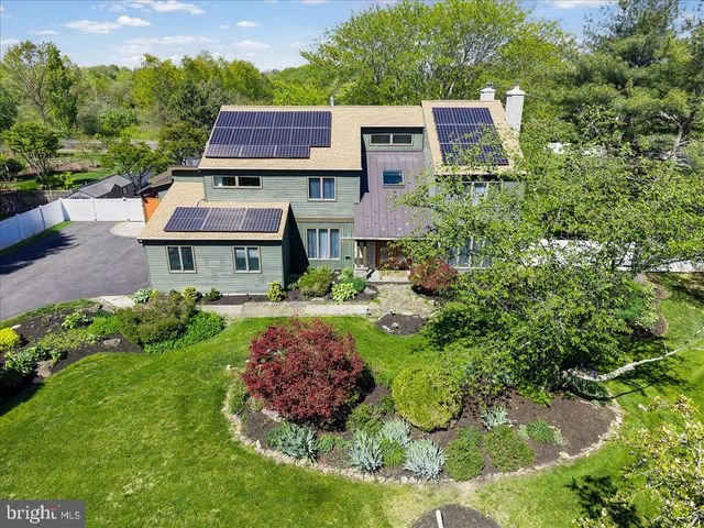2 POLLAK COURT, Cranbury, NJ 08512
