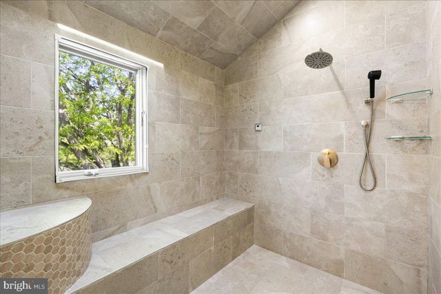 2 POLLAK COURT, Cranbury, NJ 08512