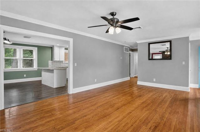 212 Kingsboro ST, Suffolk, VA 23434