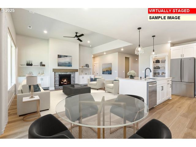 1827 S Pepperwood St, Canby, OR 97013