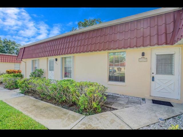 701 Laconia Circle B, Lake Worth, FL 33467