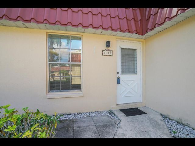 701 Laconia Circle B, Lake Worth, FL 33467