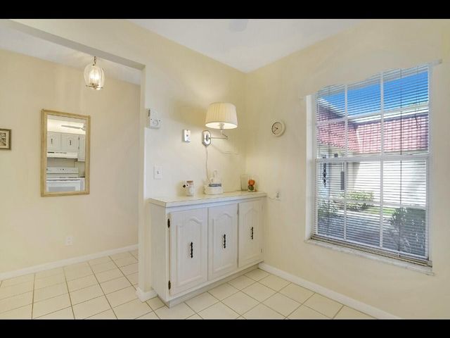 701 Laconia Circle B, Lake Worth, FL 33467