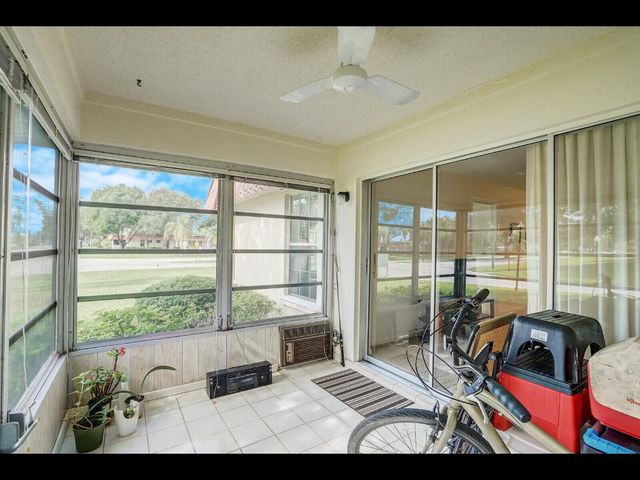 701 Laconia Circle B, Lake Worth, FL 33467