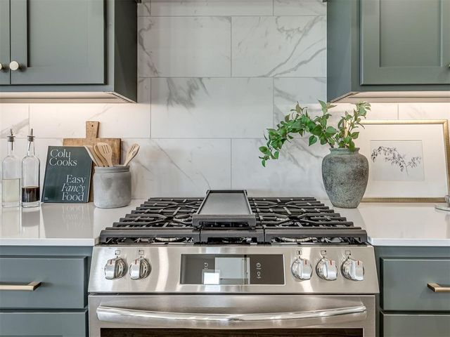 16033 Navarra Way, Oklahoma City, OK 73170