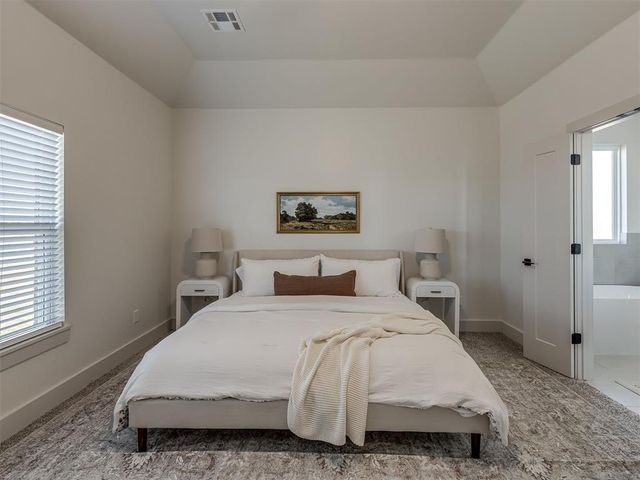 16033 Navarra Way, Oklahoma City, OK 73170