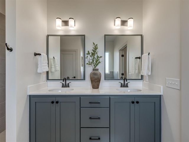 16033 Navarra Way, Oklahoma City, OK 73170