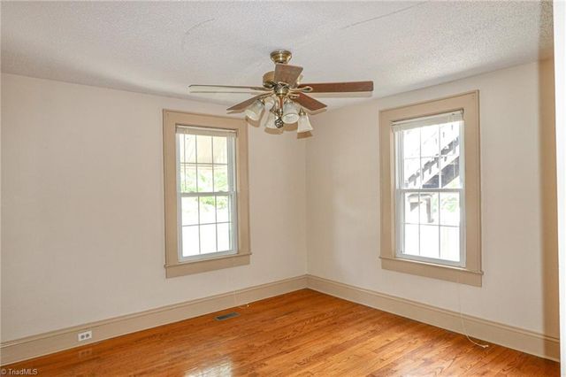 2036 1St SW Avenue, Hickory, NC 28602