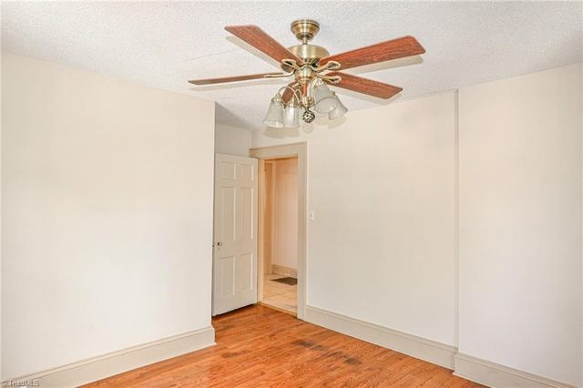 2036 1St SW Avenue, Hickory, NC 28602