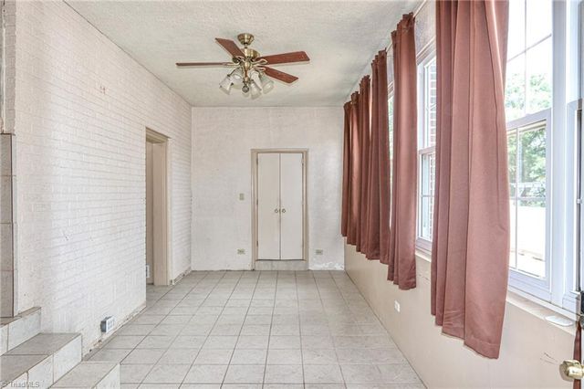 2036 1St SW Avenue, Hickory, NC 28602