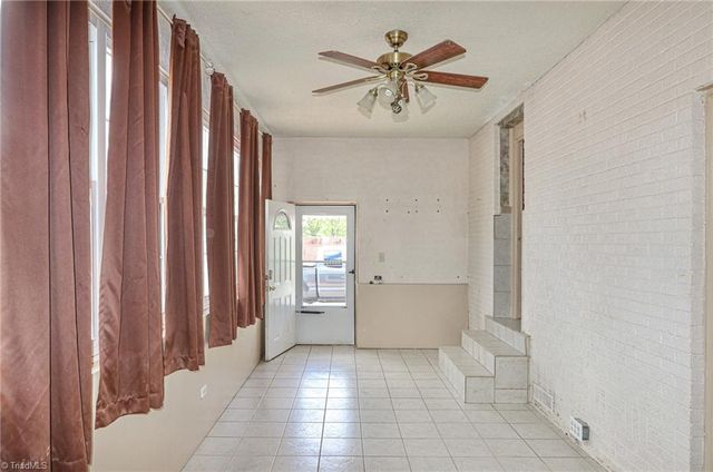 2036 1St SW Avenue, Hickory, NC 28602