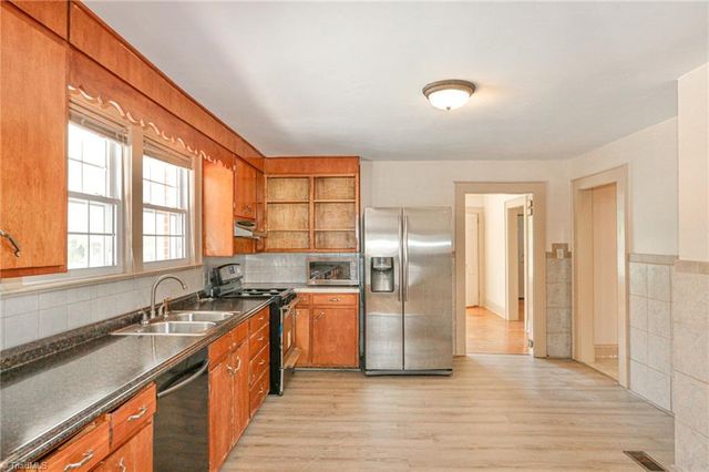 2036 1St SW Avenue, Hickory, NC 28602