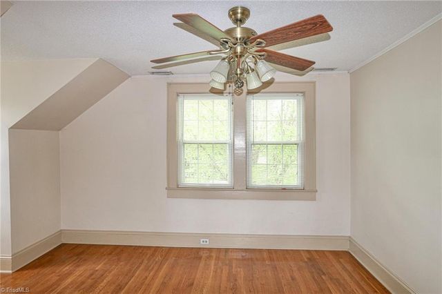 2036 1St SW Avenue, Hickory, NC 28602