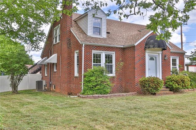 2036 1St SW Avenue, Hickory, NC 28602