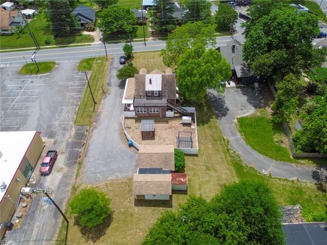 2036 1St SW Avenue, Hickory, NC 28602