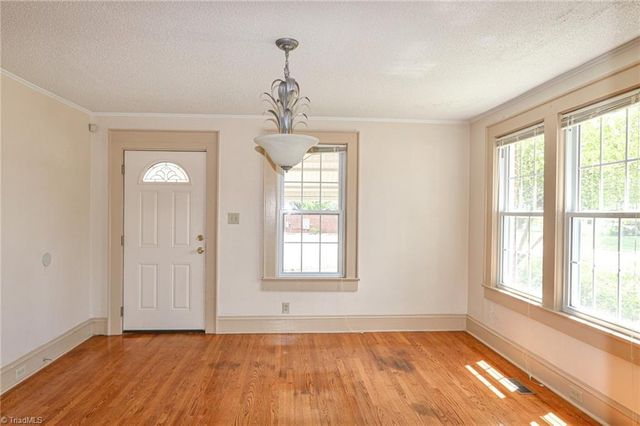 2036 1St SW Avenue, Hickory, NC 28602