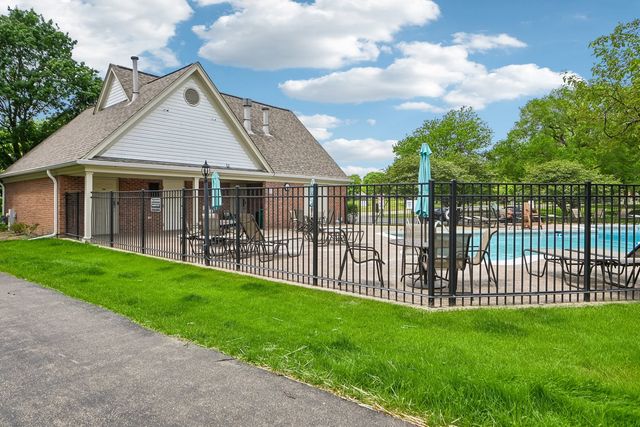 1321 Orrington Court, Wheeling, IL 60090