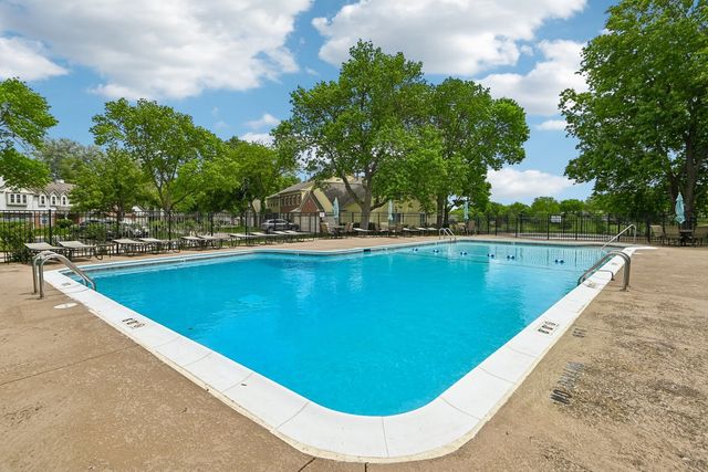 1321 Orrington Court, Wheeling, IL 60090