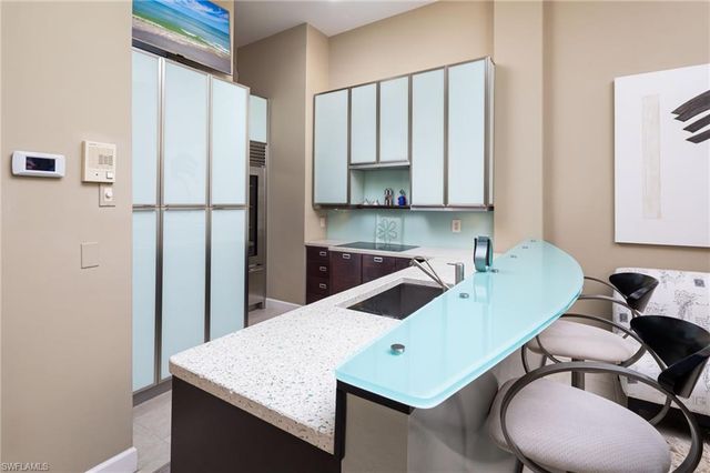 450 10th AVE S, Naples, FL 34102