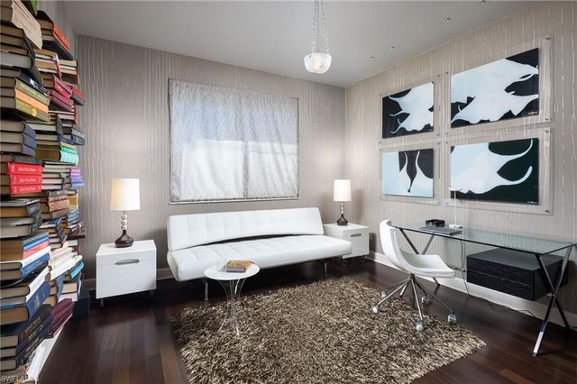 450 10th AVE S, Naples, FL 34102