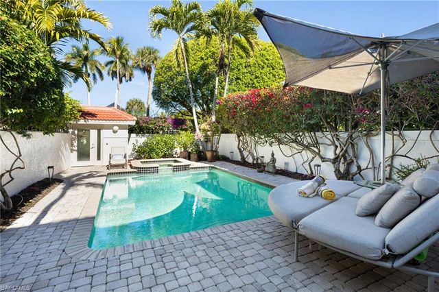 450 10th AVE S, Naples, FL 34102