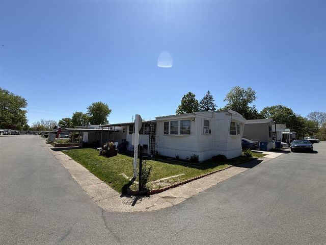 333 E Lakewood Boulevard 71, Holland, MI 49424