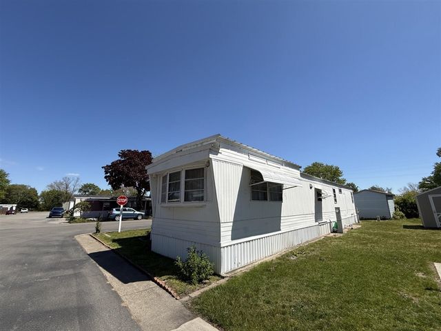 333 E Lakewood Boulevard 71, Holland, MI 49424