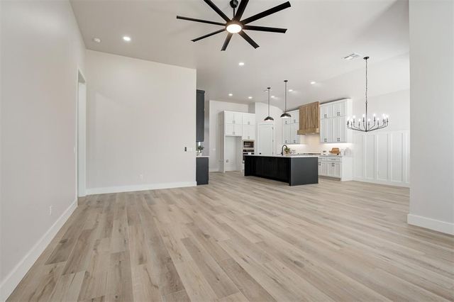 7112 NW 154th Street, Edmond, OK 73013