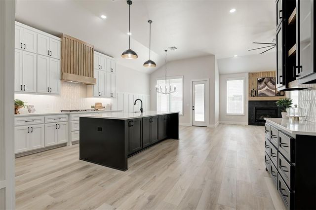 7112 NW 154th Street, Edmond, OK 73013