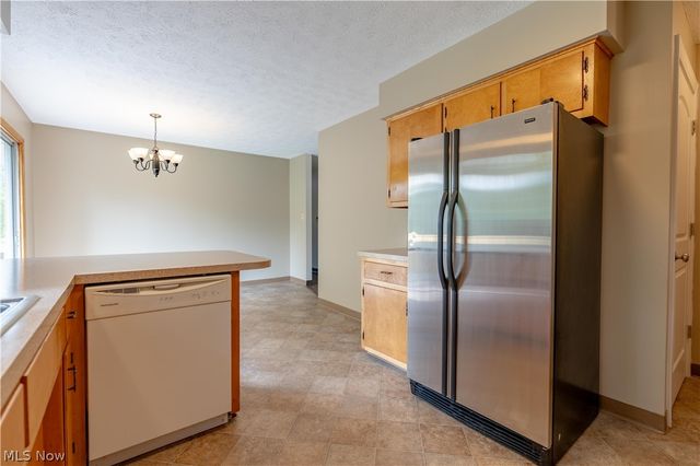 2420 Eastwood Avenue, Akron, OH 44305