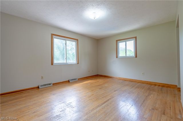 2420 Eastwood Avenue, Akron, OH 44305