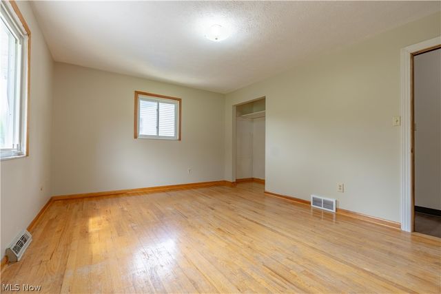 2420 Eastwood Avenue, Akron, OH 44305