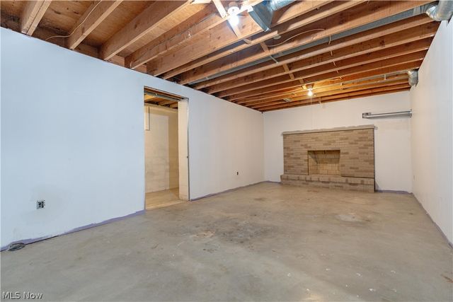 2420 Eastwood Avenue, Akron, OH 44305