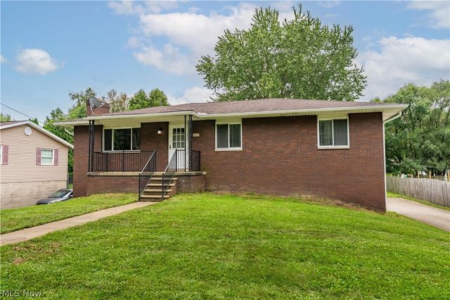 2420 Eastwood Avenue, Akron, OH 44305