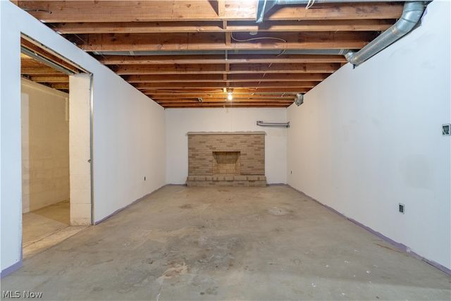 2420 Eastwood Avenue, Akron, OH 44305