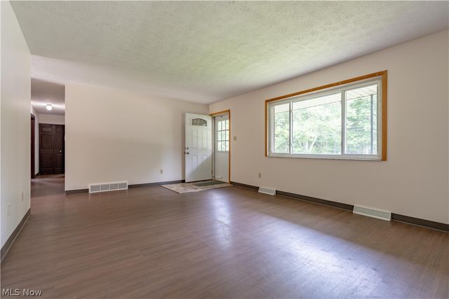 2420 Eastwood Avenue, Akron, OH 44305