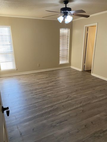 904 Victoria Dr., Longview, TX 75604