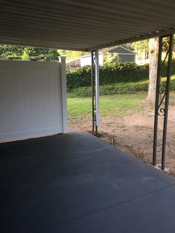 904 Victoria Dr., Longview, TX 75604