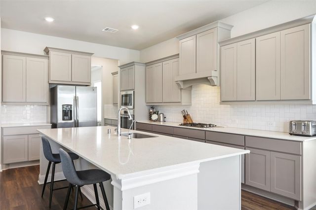 50 Wyatt Oaks Drive, The Woodlands, TX 77375