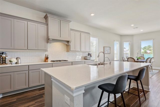 50 Wyatt Oaks Drive, The Woodlands, TX 77375