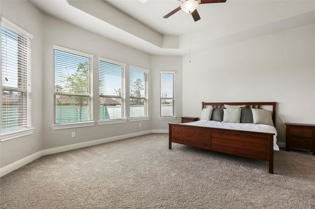 50 Wyatt Oaks Drive, The Woodlands, TX 77375
