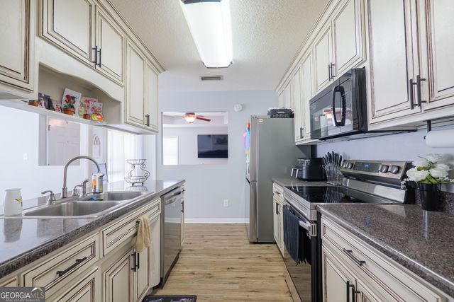 212 Hilltop Circle, Valdosta, GA 31602