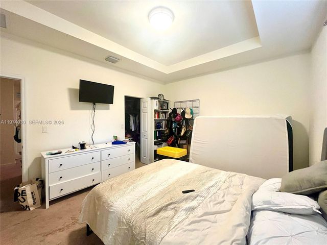 9271 W 33rd Ln, Hialeah, FL 33018