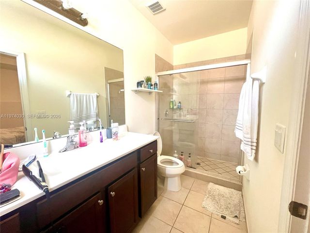 9271 W 33rd Ln, Hialeah, FL 33018