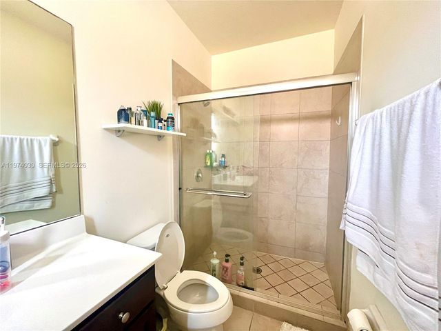 9271 W 33rd Ln, Hialeah, FL 33018